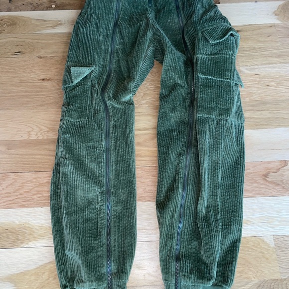 Ivy Park x Adidas Corduroy Zipper Pants size 2XS (fit like XS) - Picture 6 of 7